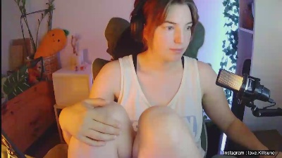 lovekiitsune live cam on Cam4