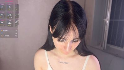 lovely_barbie live cam on Cam4