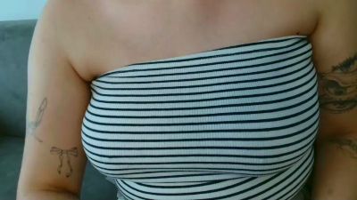 lovely_big_tits live cam on Cam4
