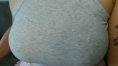 lovely_big_tits live cam on Cam4