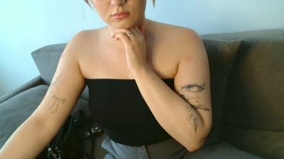 lovely_big_tits live cam on Cam4