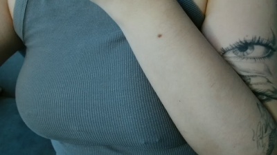 lovely_big_tits live cam on Cam4