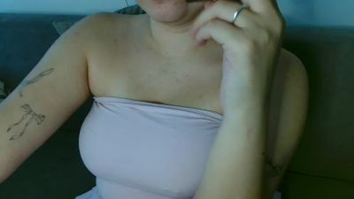 lovely_big_tits live cam on Cam4