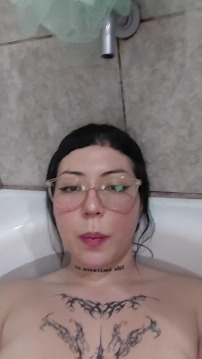 lovelydoll89303 live cam on Cam4