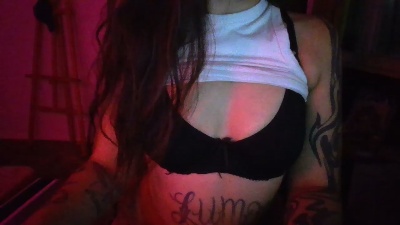 lovelyxslut live cam on Cam4