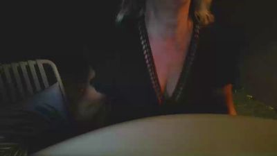 lovetmoi live cam on Cam4