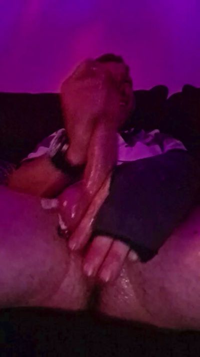 lovetocum35 live cam on Cam4