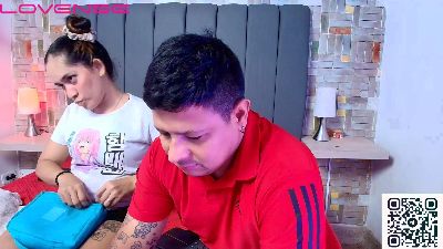 loving_couple_ live cam on Cam4