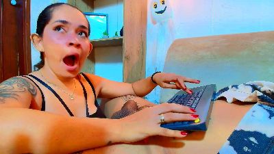 loving_couple_ live cam on Cam4