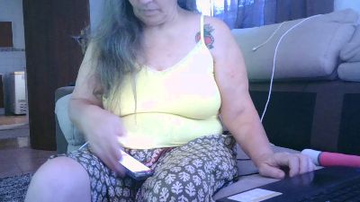 luacomporta live cam on Cam4