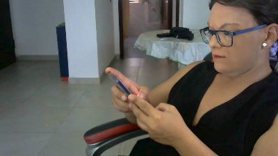 luanatrv2 live cam on Cam4