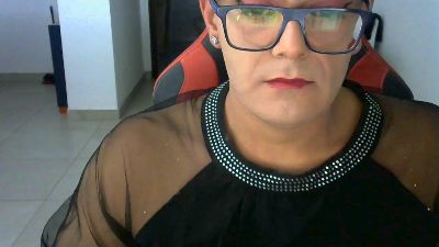 luanatrv2 live cam on Cam4