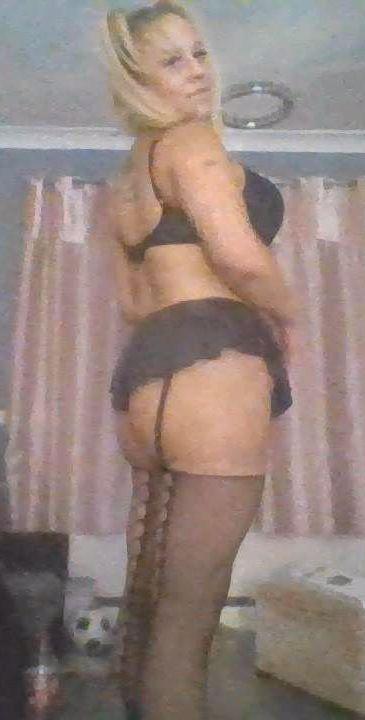 luby81 live cam on Cam4