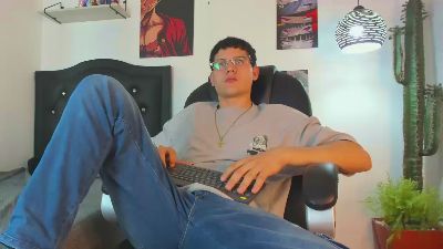 luca_white live cam on Cam4