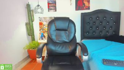 luca_white live cam on Cam4