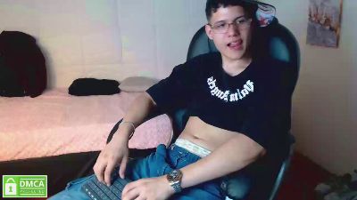 luca_white live cam on Cam4