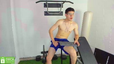 luca_white live cam on Cam4