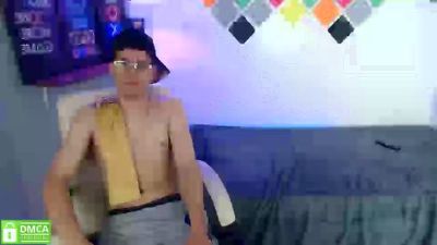 luca_white live cam on Cam4