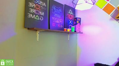 luca_white live cam on Cam4