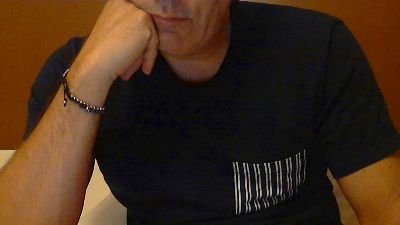 lucacaldo69 live cam on Cam4