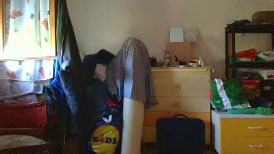 lucaluca8585 live cam on Cam4