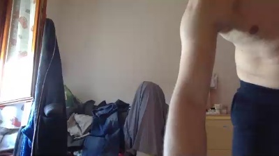 lucaluca8585 live cam on Cam4