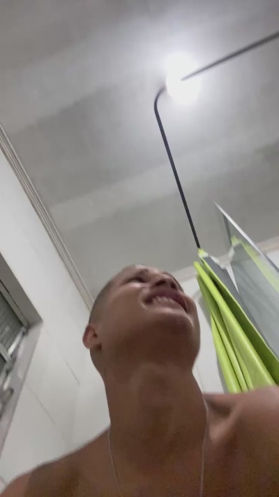lucas7285 live cam on Cam4