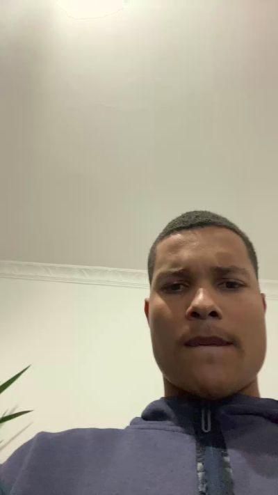 lucas7285 live cam on Cam4