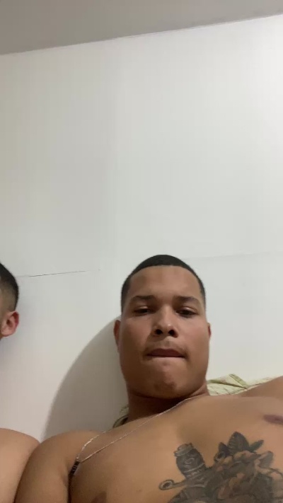 lucas7285 live cam on Cam4
