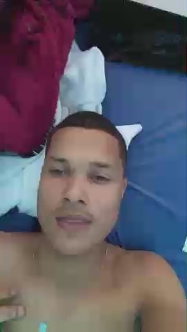 lucas7285 live cam on Cam4
