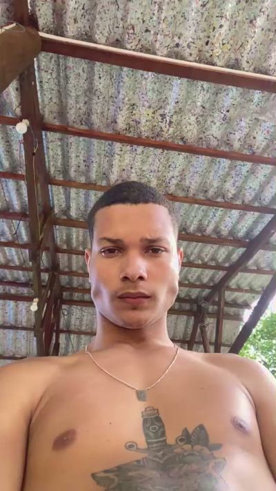 lucas7285 live cam on Cam4