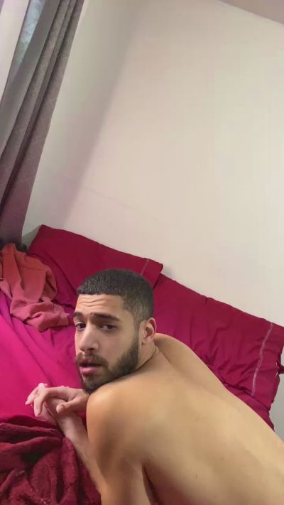 lucas7285 live cam on Cam4
