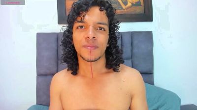 lucas_cruz1 live cam on Cam4