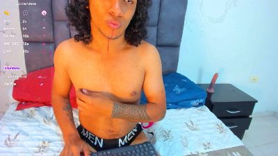 lucas_cruz1 live cam on Cam4