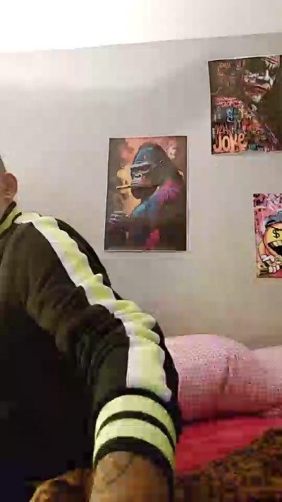 lucashot live cam on Cam4