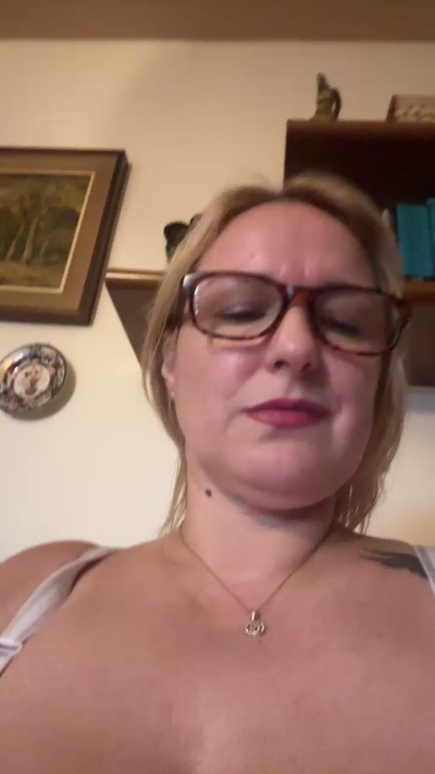 lucestellata live cam on Cam4