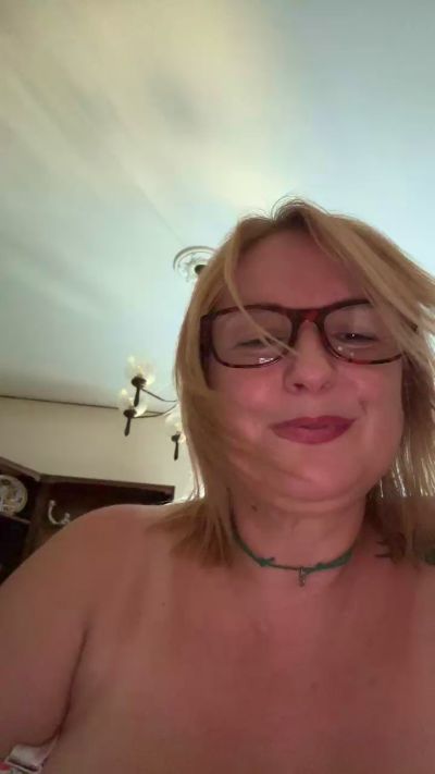 lucestellata live cam on Cam4