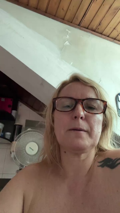 lucestellata live cam on Cam4