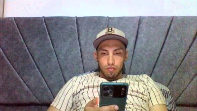 lucho_vergon live cam on Cam4