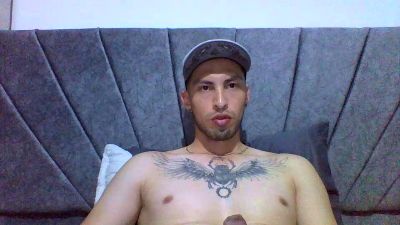 lucho_vergon live cam on Cam4