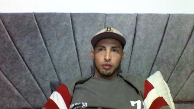 lucho_vergon live cam on Cam4