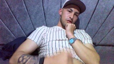 lucho_vergon live cam on Cam4