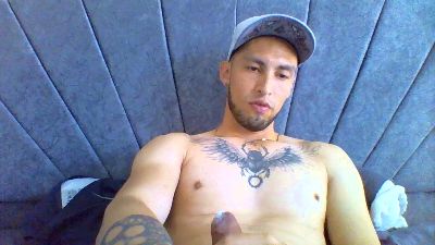 lucho_vergon live cam on Cam4