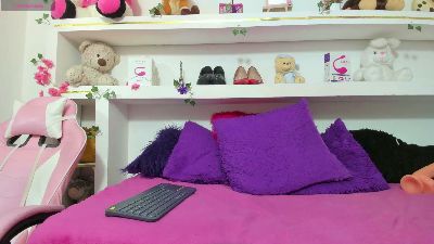 lucia_ass live cam on Cam4