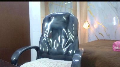 luciana_mom live cam on Cam4