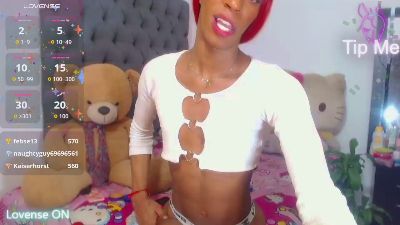 lucianadolll live cam on Cam4