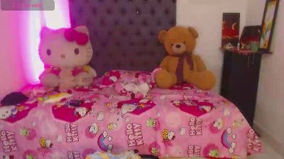 lucianadolll live cam on Cam4