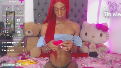 lucianadolll live cam on Cam4