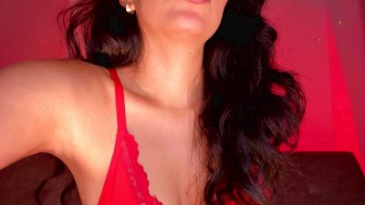 lucianaroush live cam on Cam4