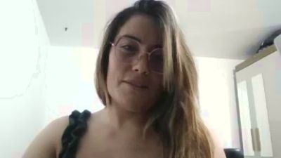 luciasexy2 live cam on Cam4